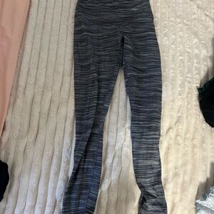 Lululemon Gray Patterned Leggings